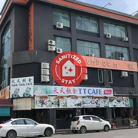 Super Oyo 90668 Joy Inn Мири Екстериор снимка