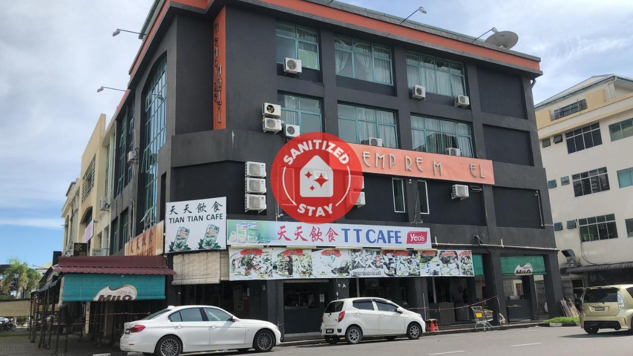 Super Oyo 90668 Joy Inn Мири Екстериор снимка