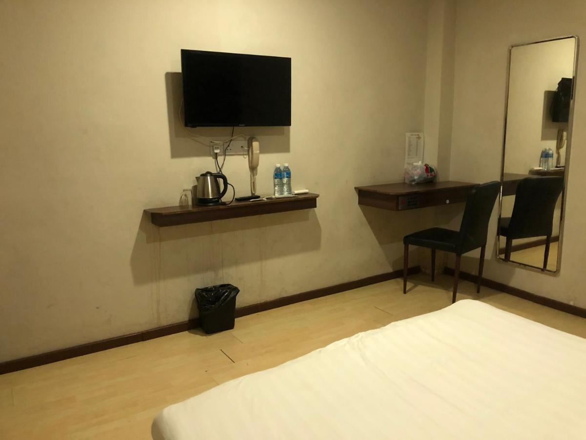 Super Oyo 90668 Joy Inn Мири Екстериор снимка